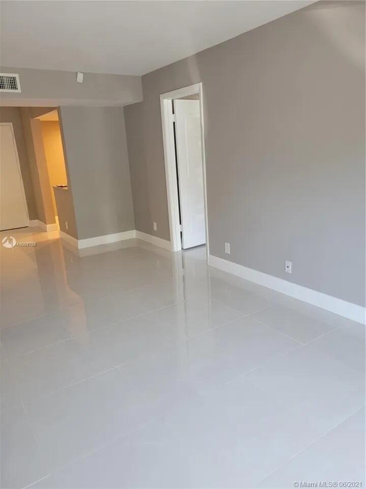 470 Northwest 20th Street, Unit 1040 Boca Raton, FL 33431 - Photo 9 of 20 Apt-pic-14