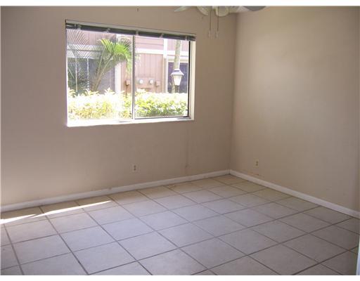 122 Maplecrest Circle Jupiter, FL 33458 - Photo 8 of 15 Additional Photo