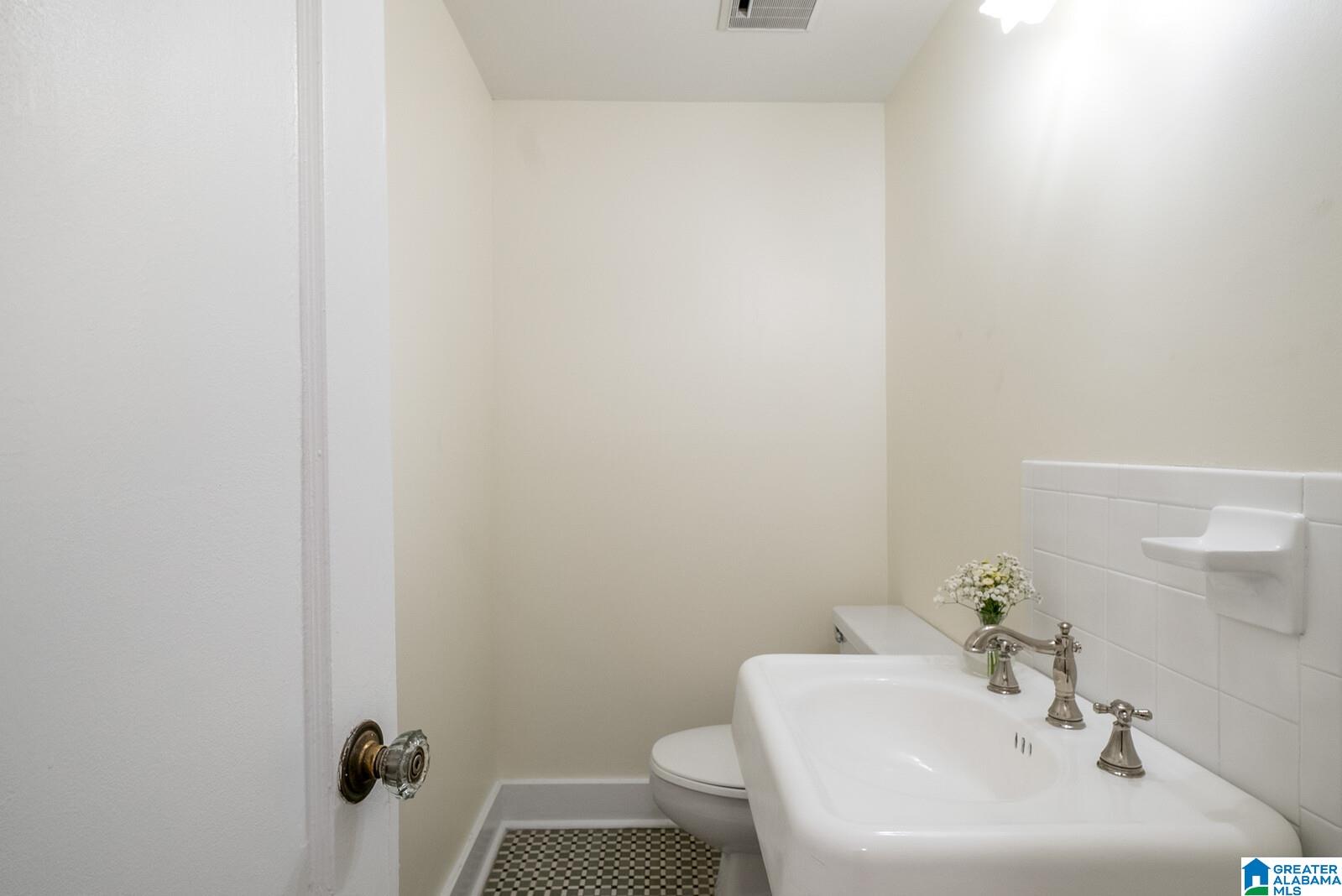 1815 Wellington Road Homewood, AL 35209 - Photo 26 of 65
