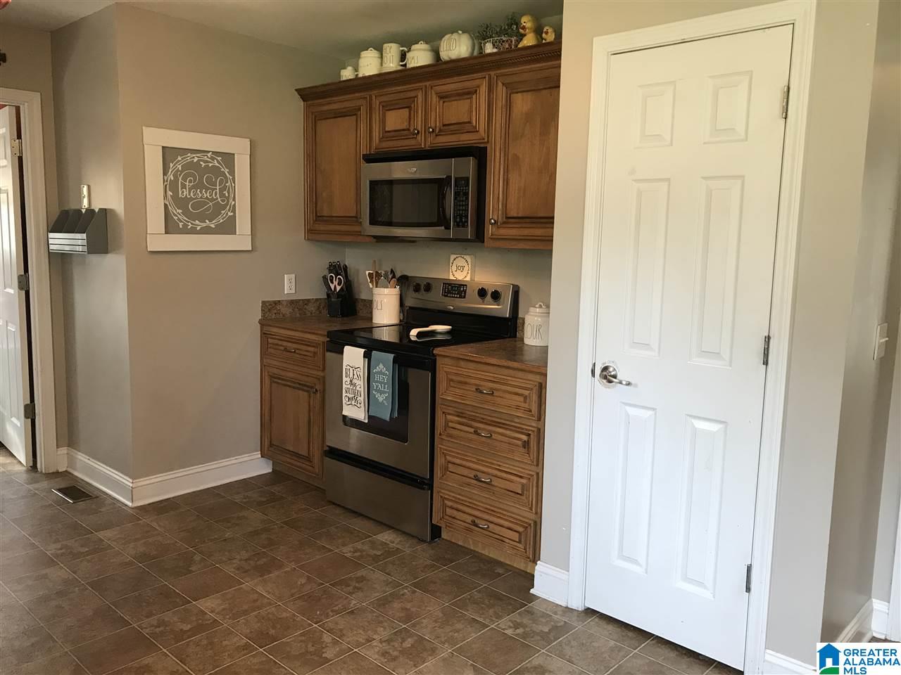 383 Abbey Road Warrior, AL 35180 - Photo 3 of 48
