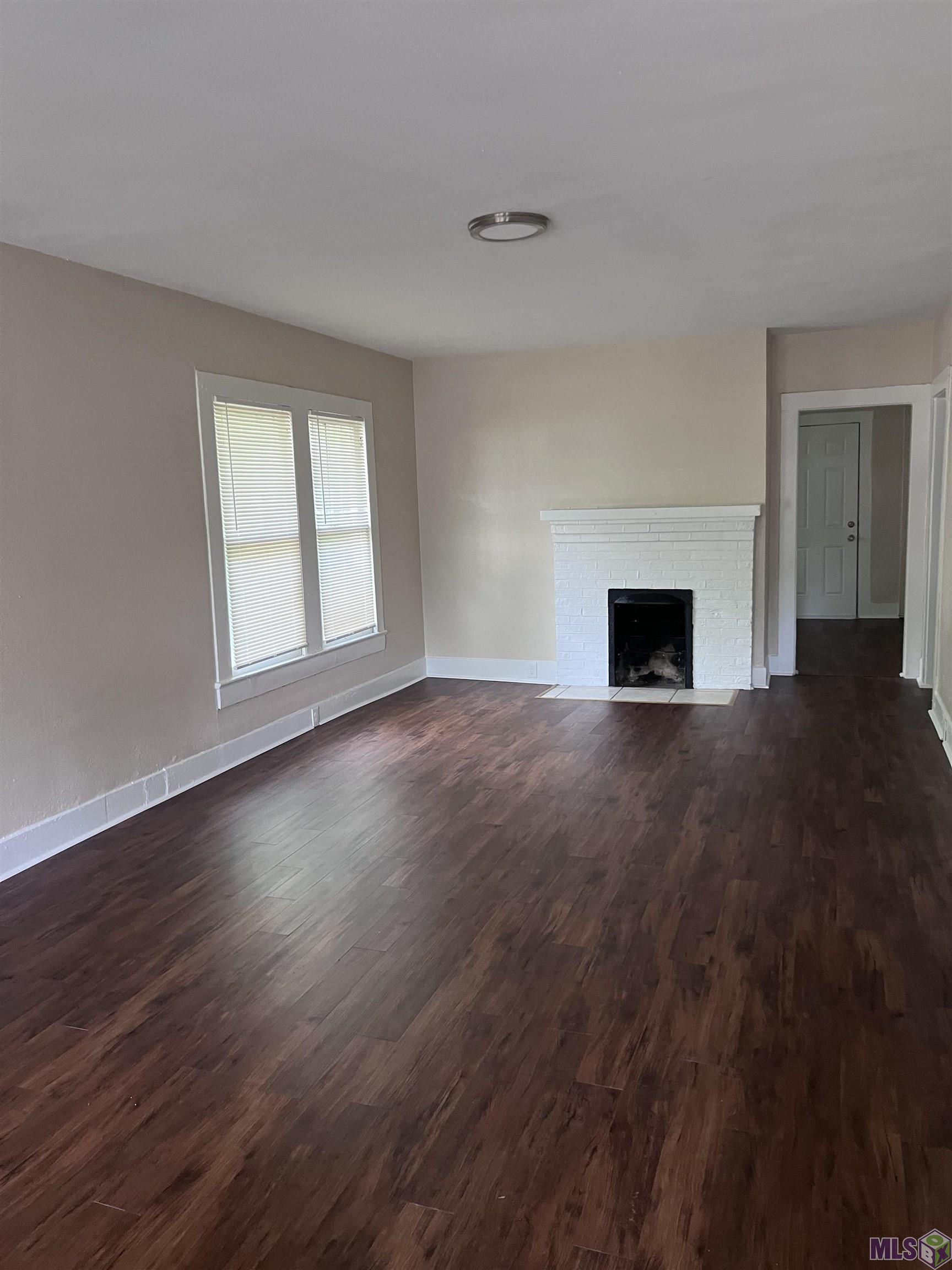 700 North 27th Street Baton Rouge, LA 70802 - Photo 1 of 11 livingroom
