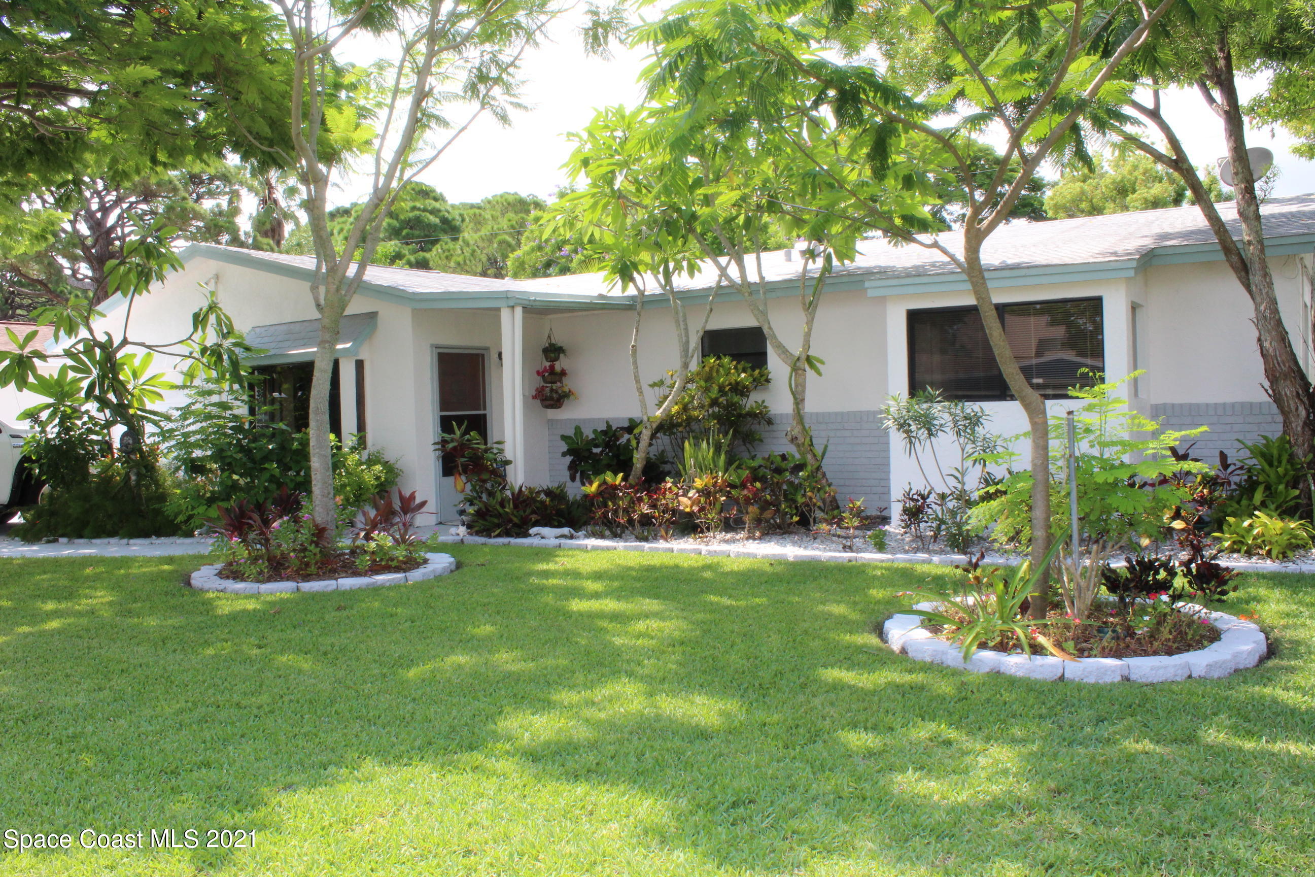 1775 Via Roma Merritt Island, FL 32952 - Photo 2 of 41 Front