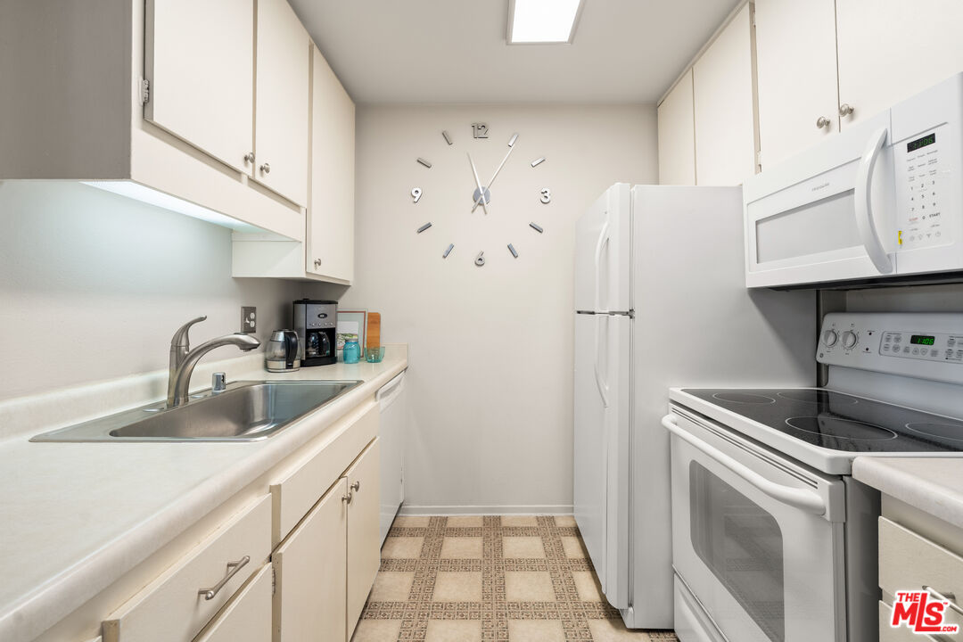 7765 West 91st Street, Unit A2123 Playa del Rey, CA 90293 - Photo 6 of 17