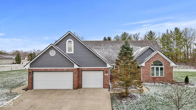 $489,000 | 1324 Willow Oak Court, Avon, IN 46123
