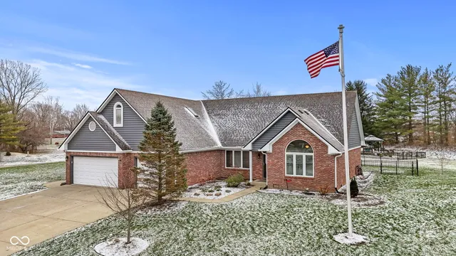 $489,000 | 1324 Willow Oak Court, Avon, IN 46123