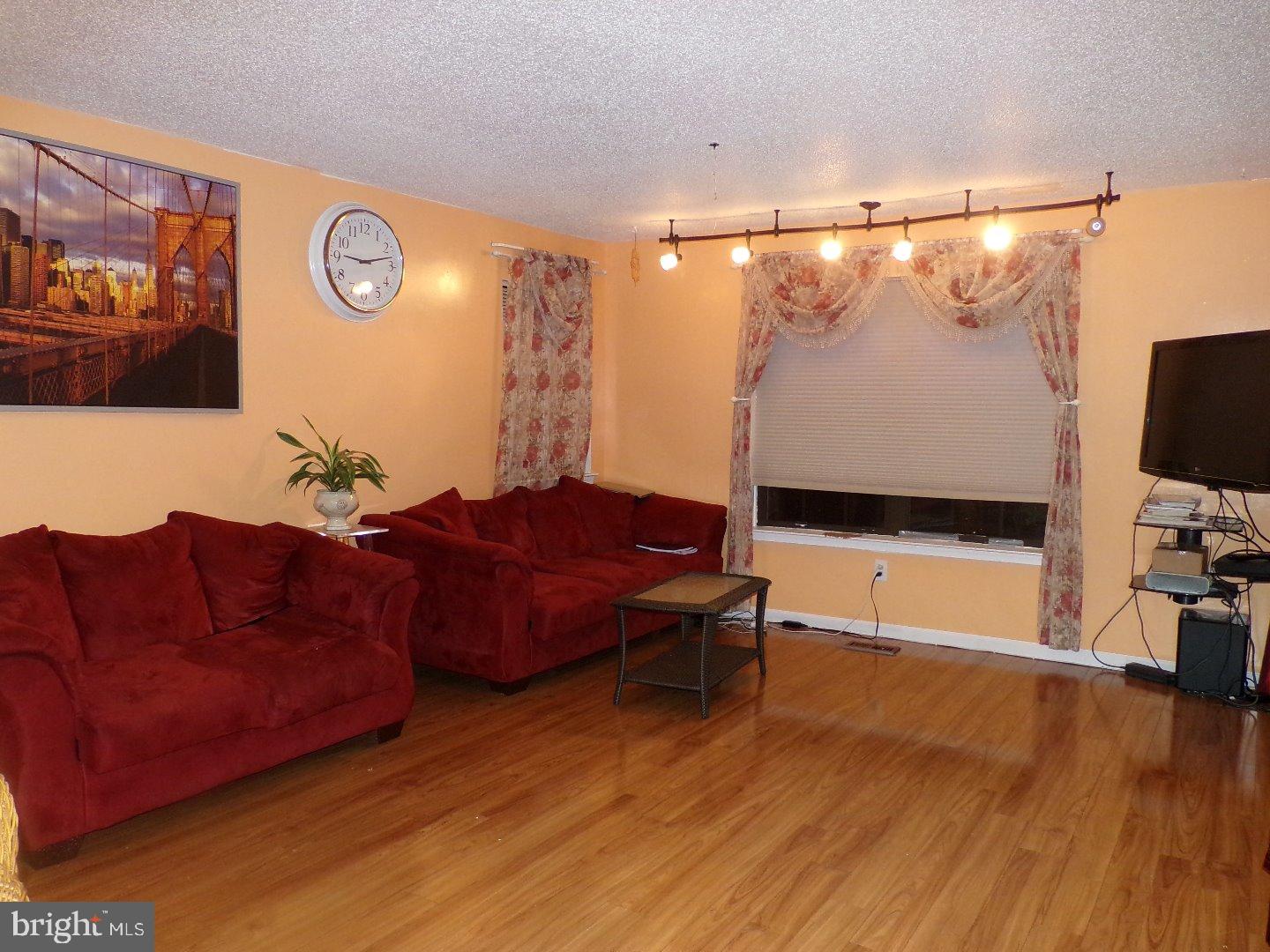 16 Pheasant Road Clementon, NJ 08021 - Photo 2 of 21