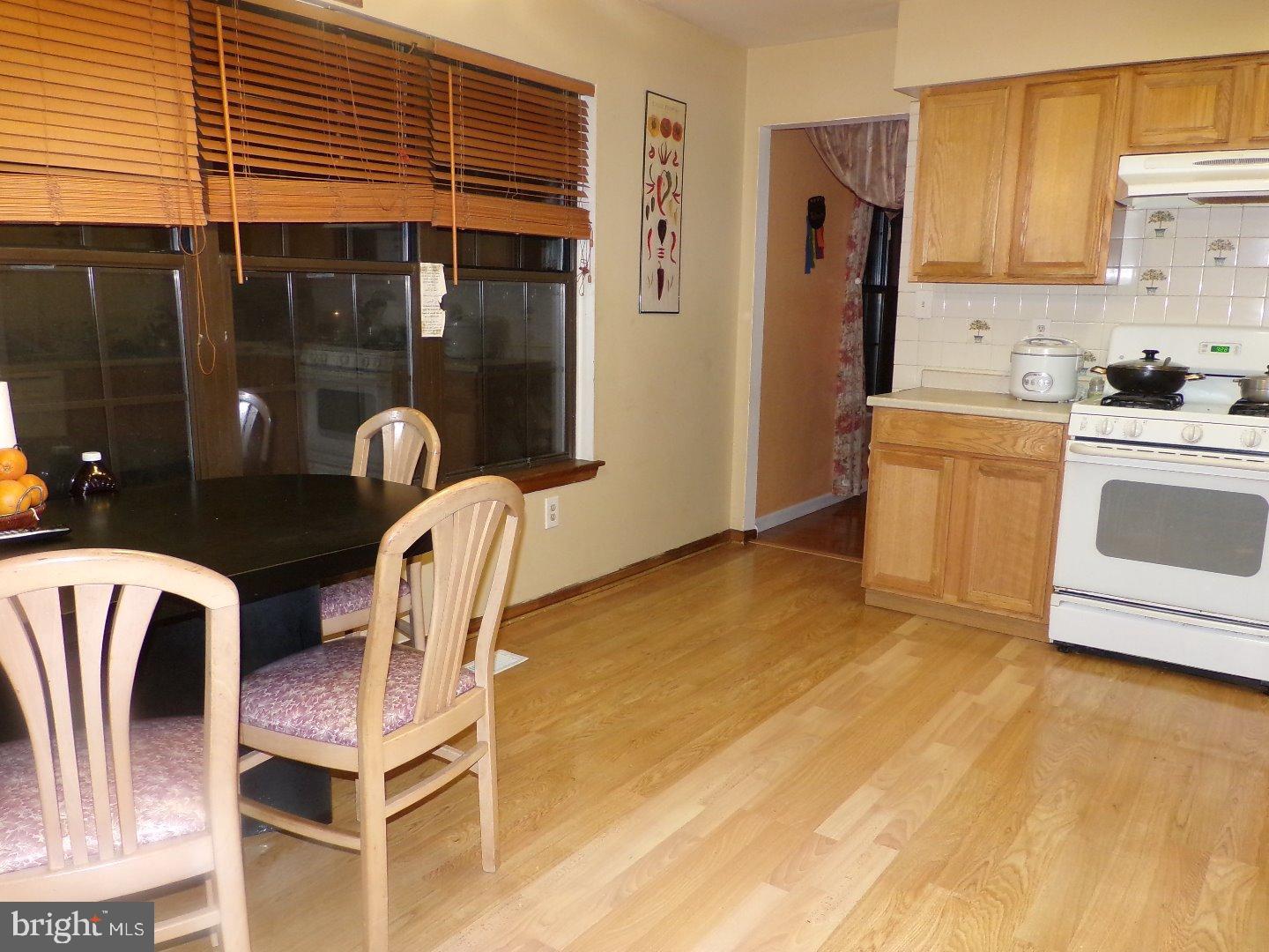 16 Pheasant Road Clementon, NJ 08021 - Photo 3 of 21