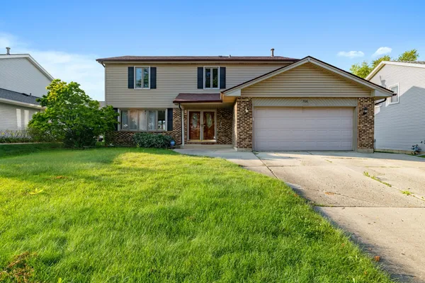 $3,500 | 706 North Point Drive, Schaumburg, IL 60193