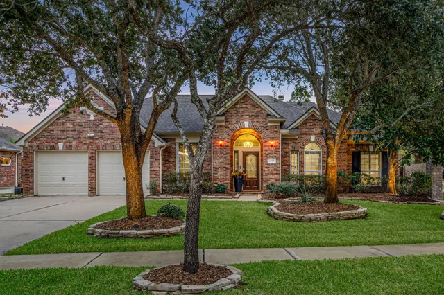 $599,000 | 1915 Lakeside Crossing, Katy, TX 77494