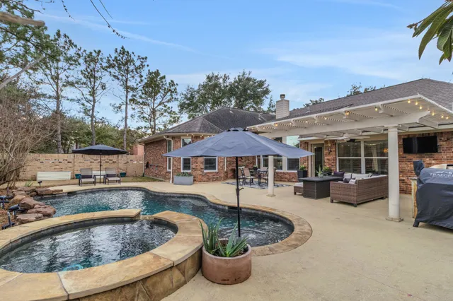 $599,000 | 1915 Lakeside Crossing, Katy, TX 77494