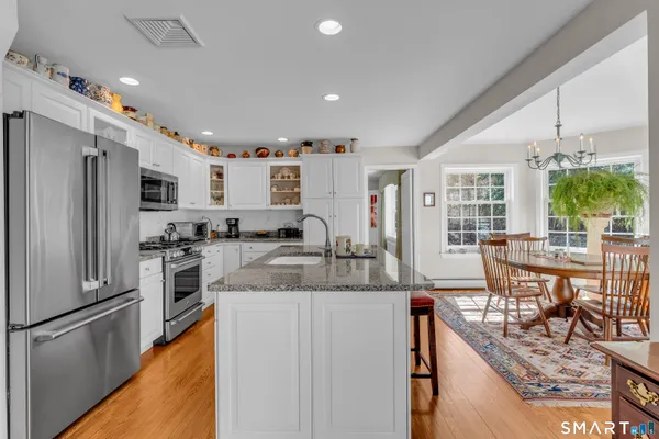 $1,300,000 | 16 Primrose Lane, Essex, CT 06426