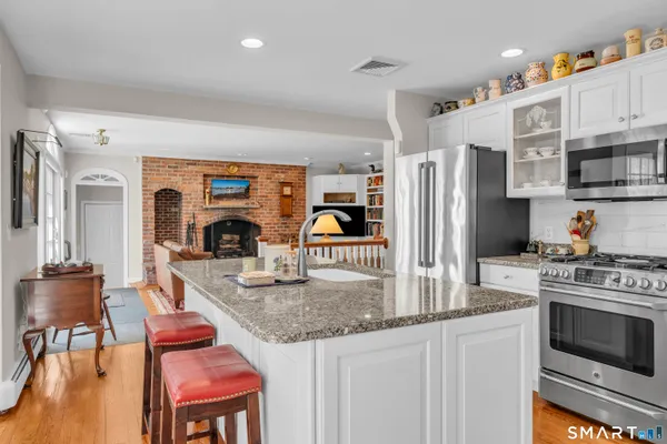 $1,300,000 | 16 Primrose Lane, Essex, CT 06426