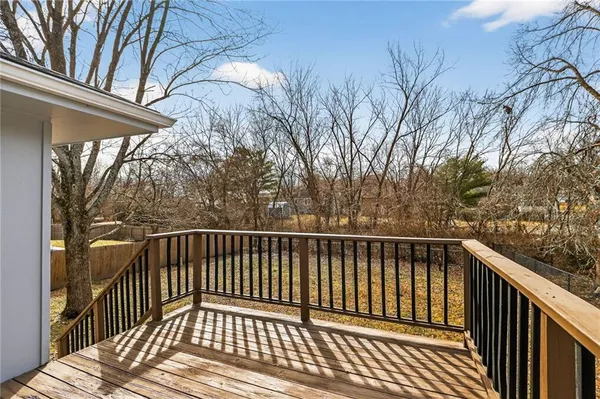 $289,900 | 2916 Sweet Briar Drive, Independence, MO 64057