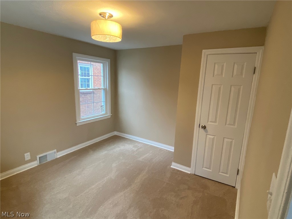 3687 Rolliston Road Cleveland, OH 44120 - Photo 5 of 7 Gallery Image 5