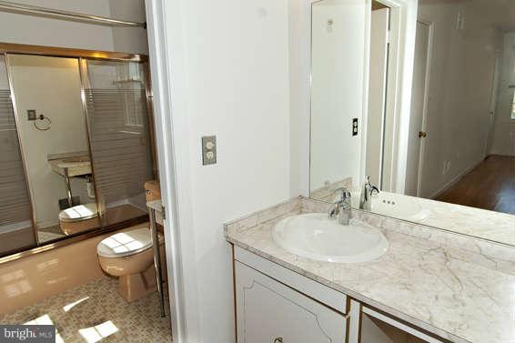 1205 Gresham Road Silver Spring, MD 20904 - Photo 19 of 30 Bath