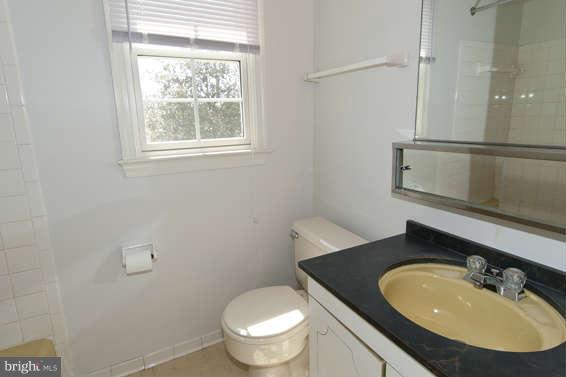 1205 Gresham Road Silver Spring, MD 20904 - Photo 20 of 30 Bath