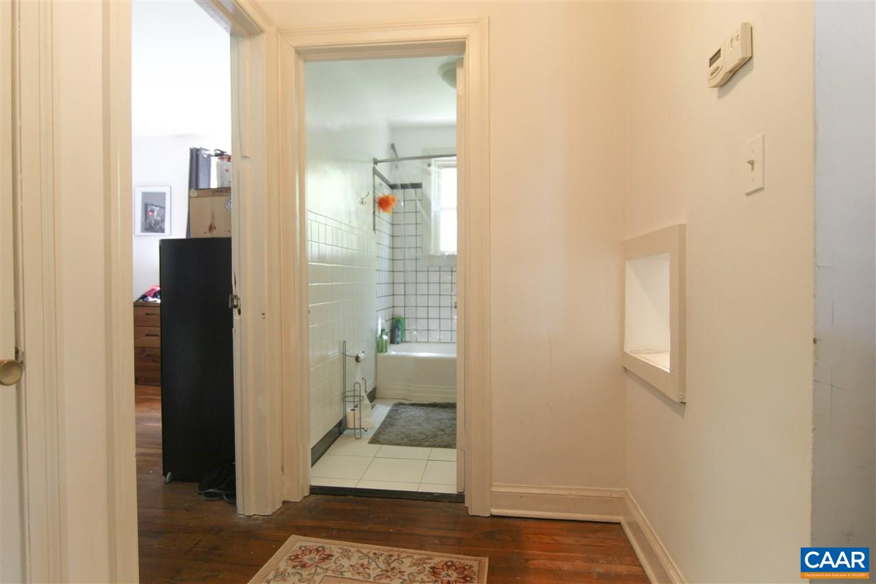 207 Shamrock Road Charlottesville, VA 22903 - Photo 8 of 18 Gallery Image 8