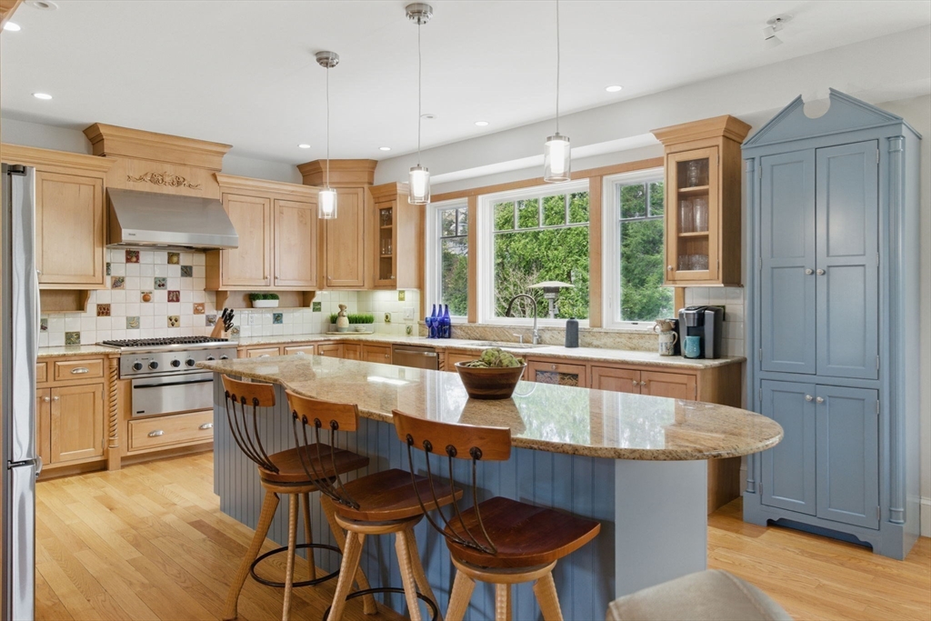 6 Foster Road Lexington, MA 02421 - Photo 5 of 40