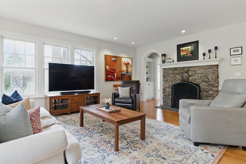 6 Foster Road Lexington, MA 02421 - Photo 9 of 40