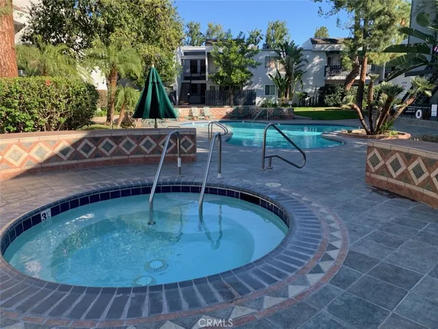 $520,000 | 18645 Hatteras Street, Unit 263, Tarzana, CA 91356
