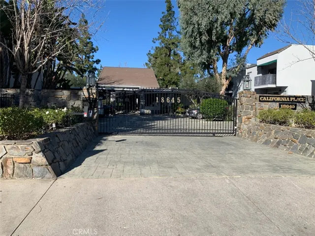 $520,000 | 18645 Hatteras Street, Unit 263, Tarzana, CA 91356