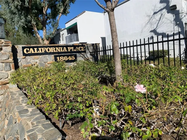 $520,000 | 18645 Hatteras Street, Unit 263, Tarzana, CA 91356