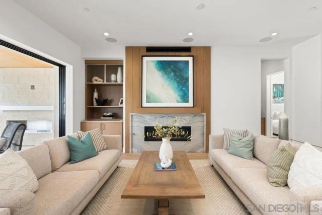 $3,950,000 | 2910 Highland Drive, Carlsbad, CA 92008