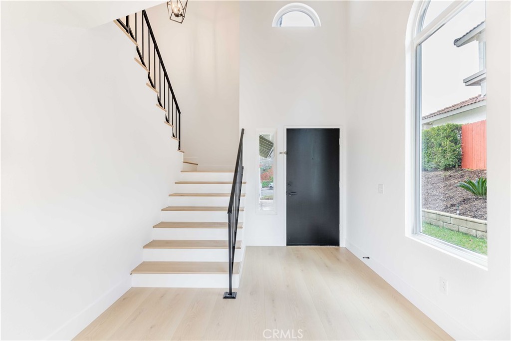 2438 Bobcat Glen Escondido, CA 92029 - Photo 3 of 36