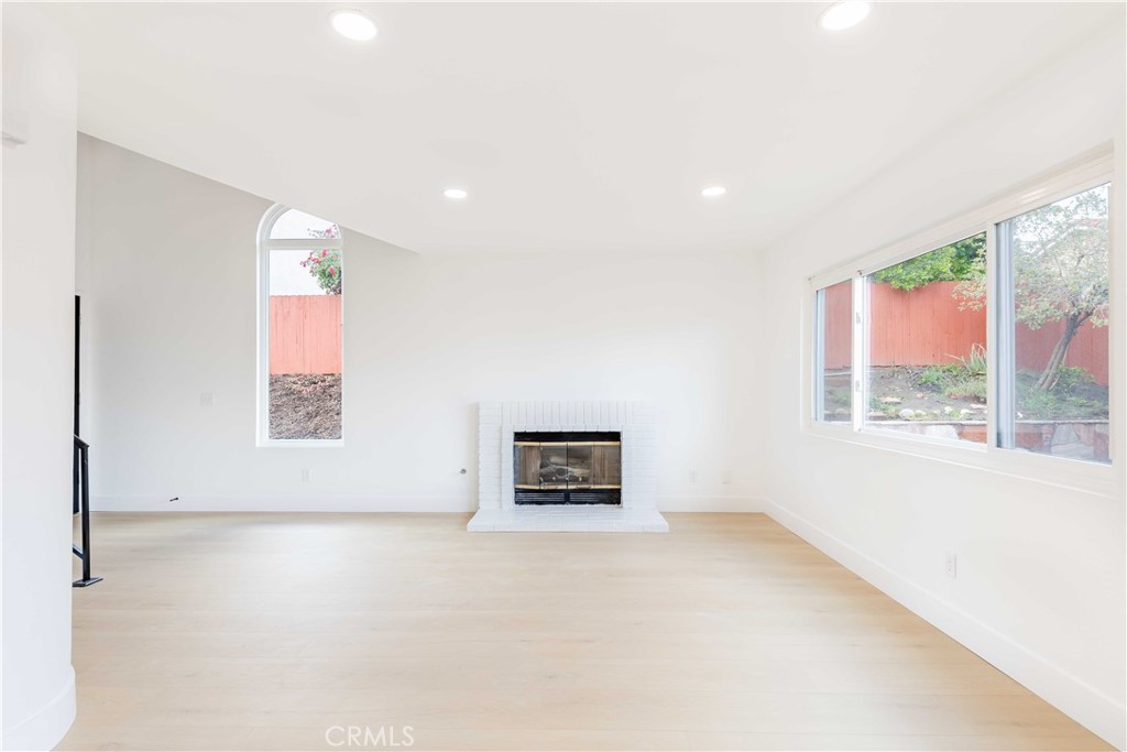 2438 Bobcat Glen Escondido, CA 92029 - Photo 6 of 36