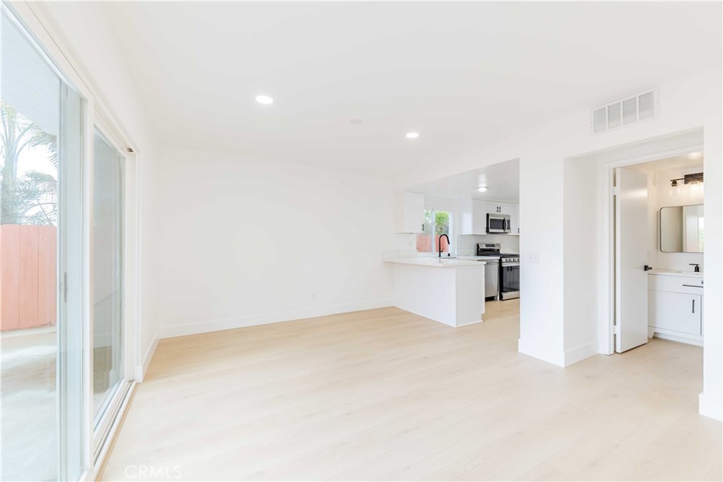 2438 Bobcat Glen Escondido, CA 92029 - Photo 7 of 36