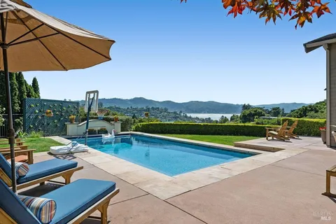 $4,795,000 | 2 Round Hill Terrace, Tiburon, CA 94920