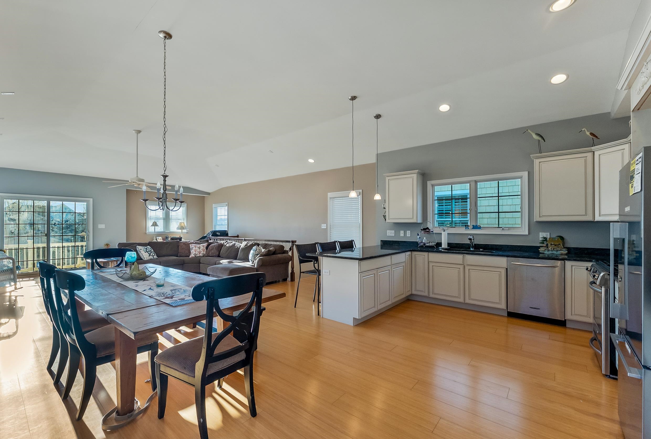115 West Cardinal Road Wildwood Crest, NJ 08260 - Photo 3 of 22 Gallery Image 3
