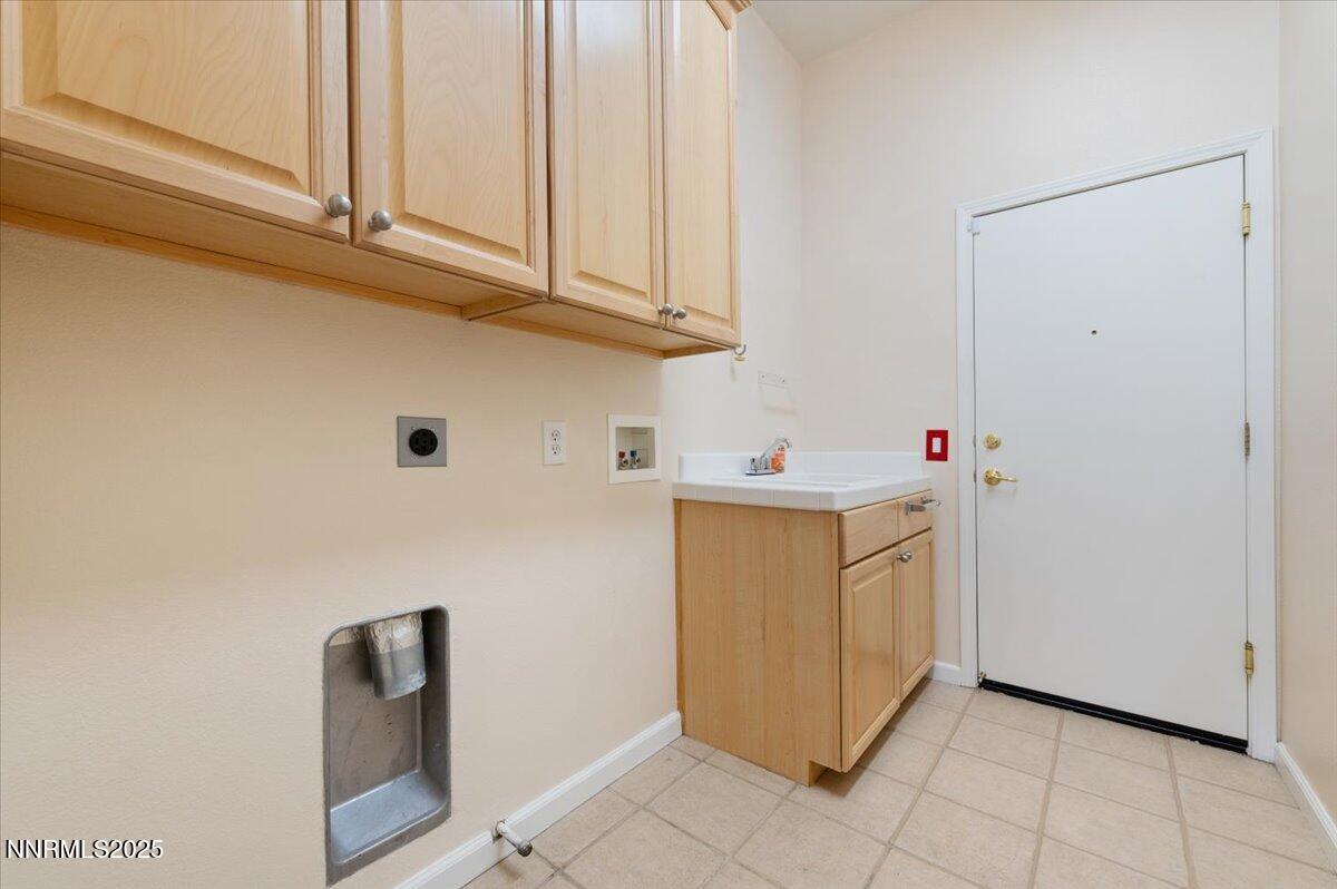 2720 Albazano Drive Sparks, NV 89436 - Photo 34 of 47 a utility room with dryer and washer