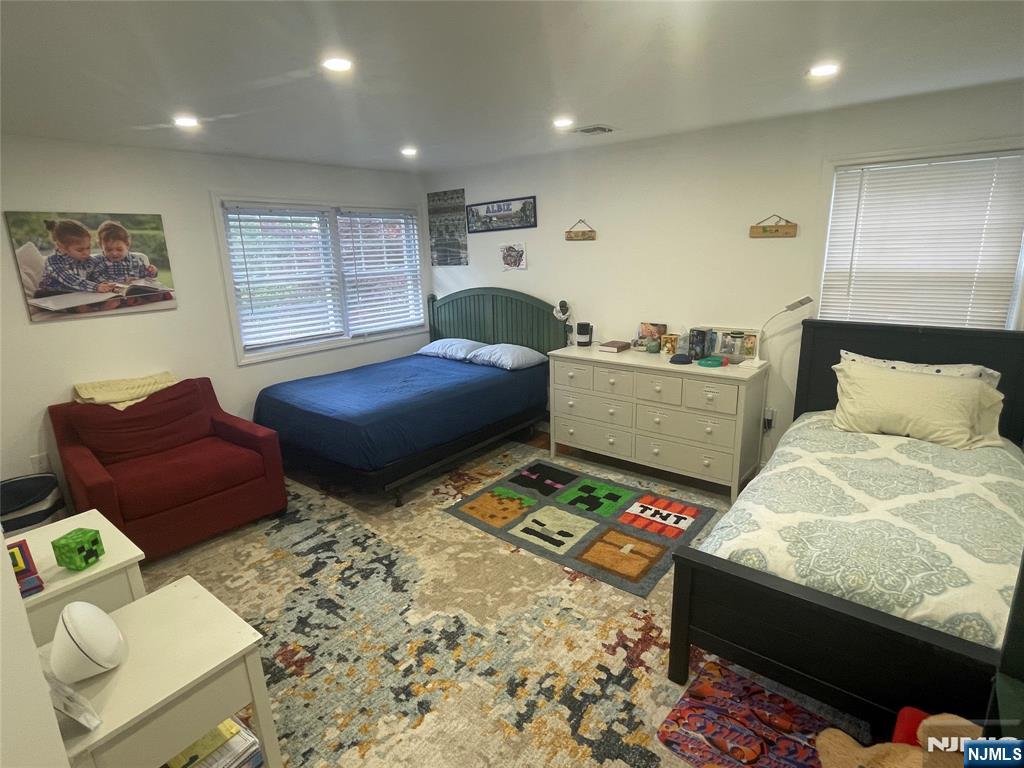 701 Sunderland Road Teaneck, NJ 07666 - Photo 9 of 10