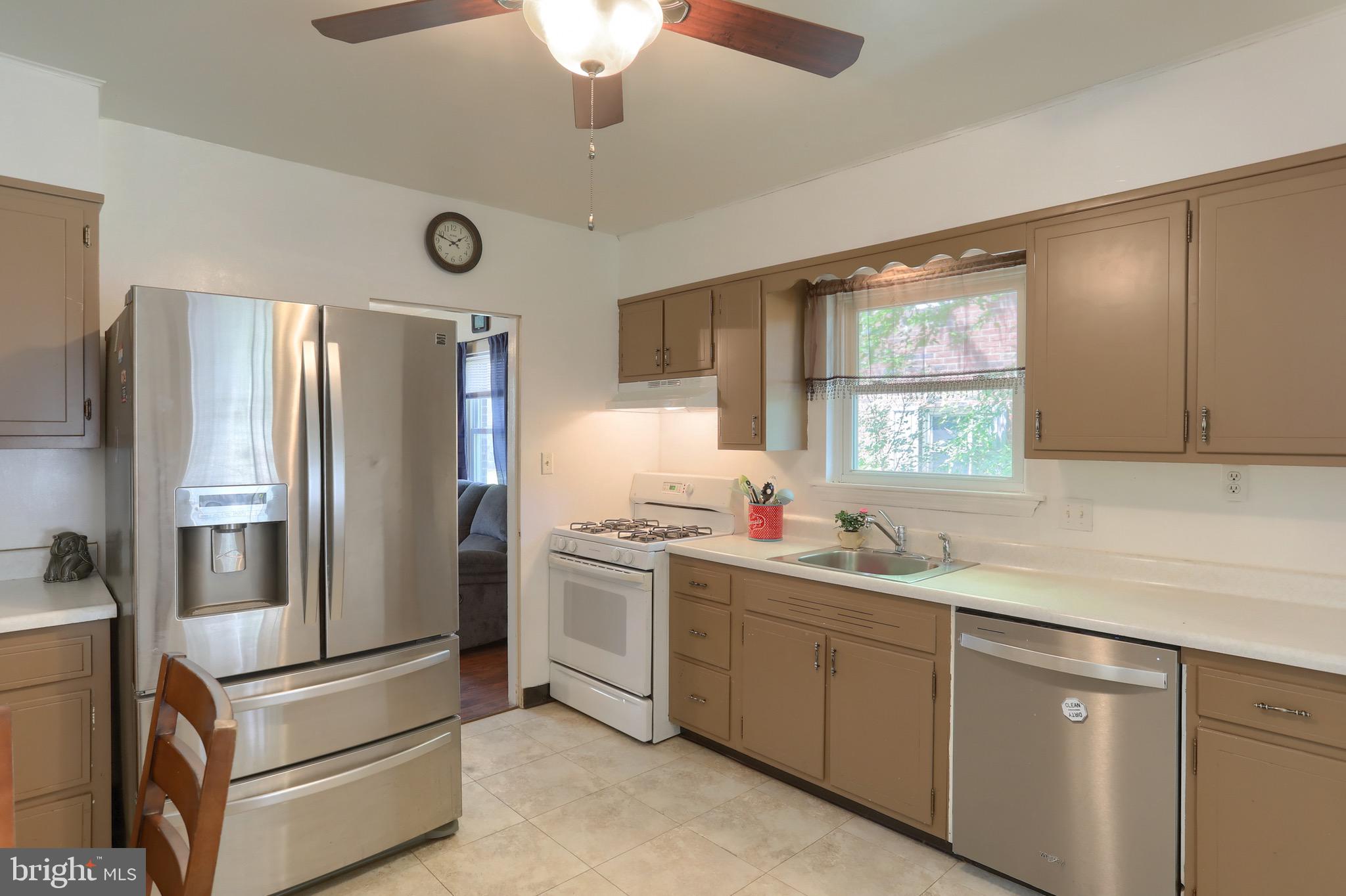 3921 Durham Road Harrisburg, PA 17110 - Photo 11 of 28