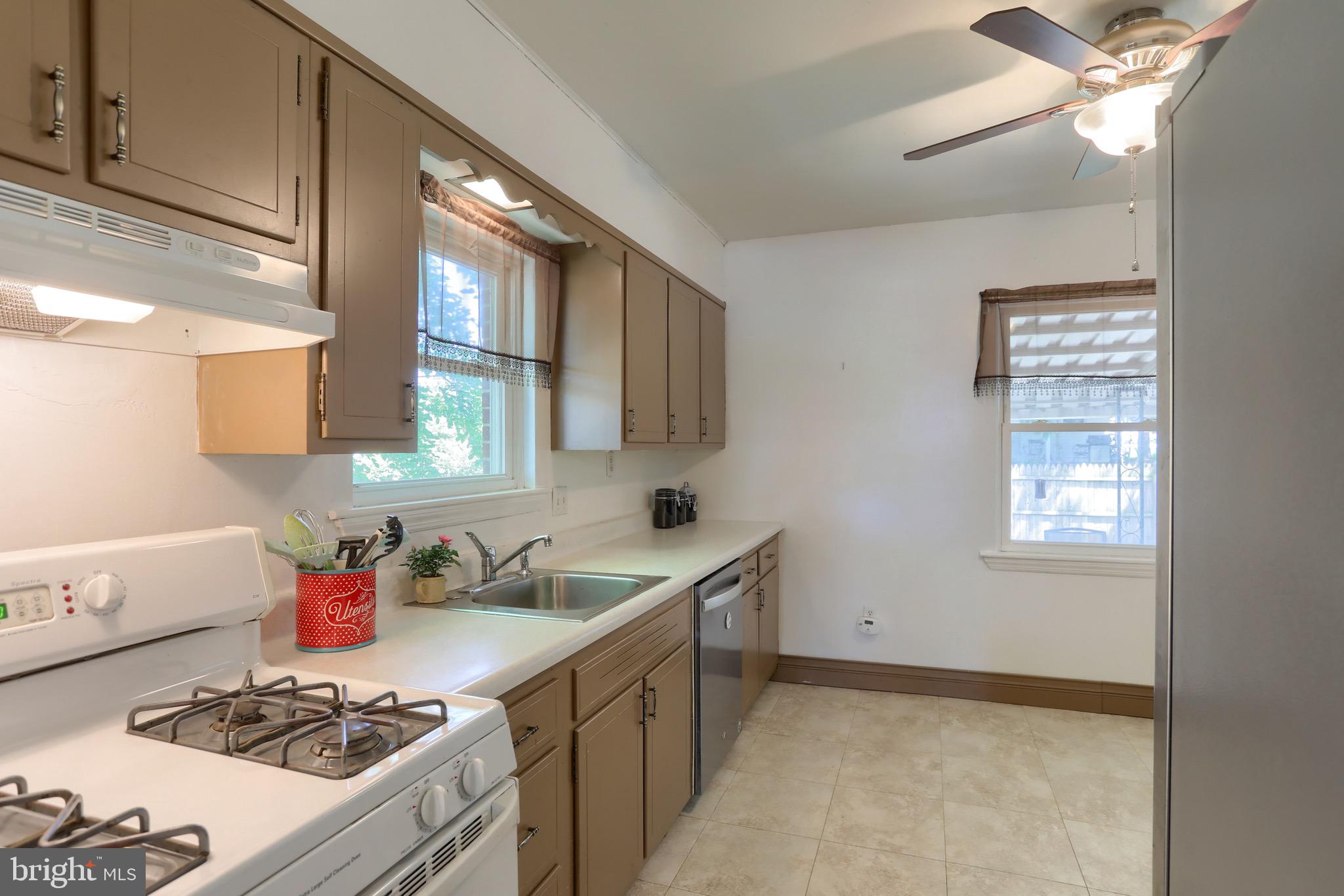 3921 Durham Road Harrisburg, PA 17110 - Photo 8 of 28