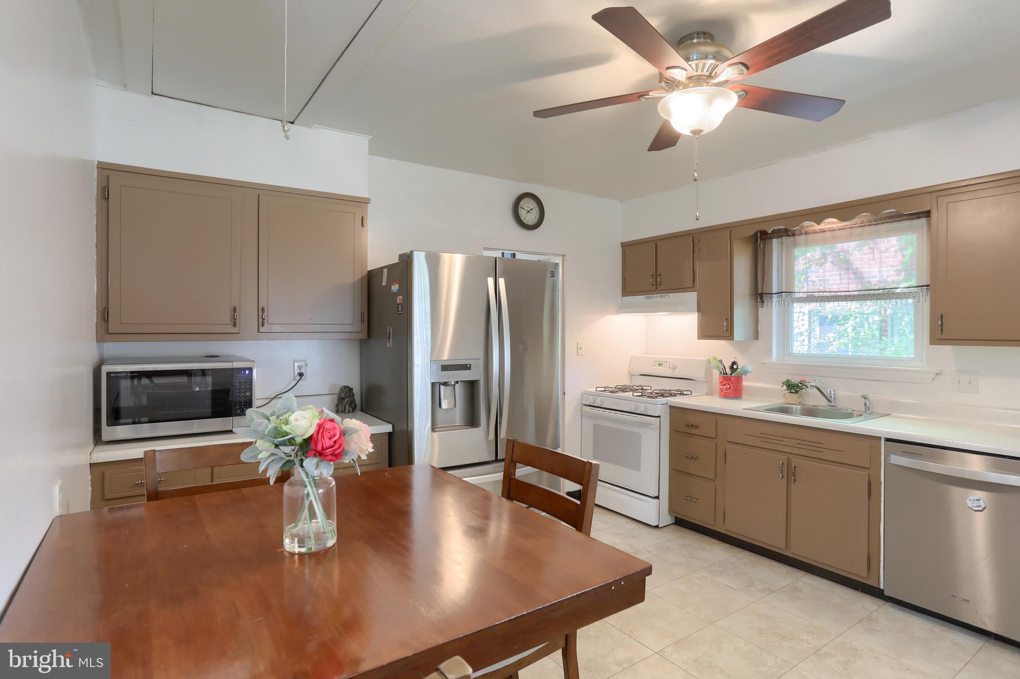 3921 Durham Road Harrisburg, PA 17110 - Photo 10 of 28