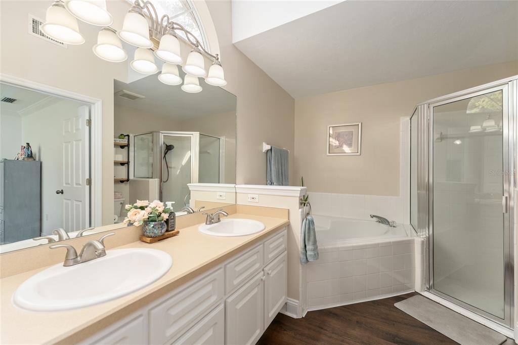5130 Southwest 81 Drive Gainesville, FL 32608 - Photo 14 of 38