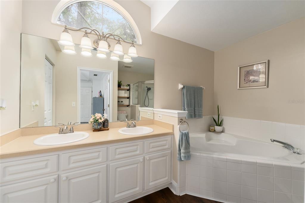 5130 Southwest 81 Drive Gainesville, FL 32608 - Photo 15 of 38