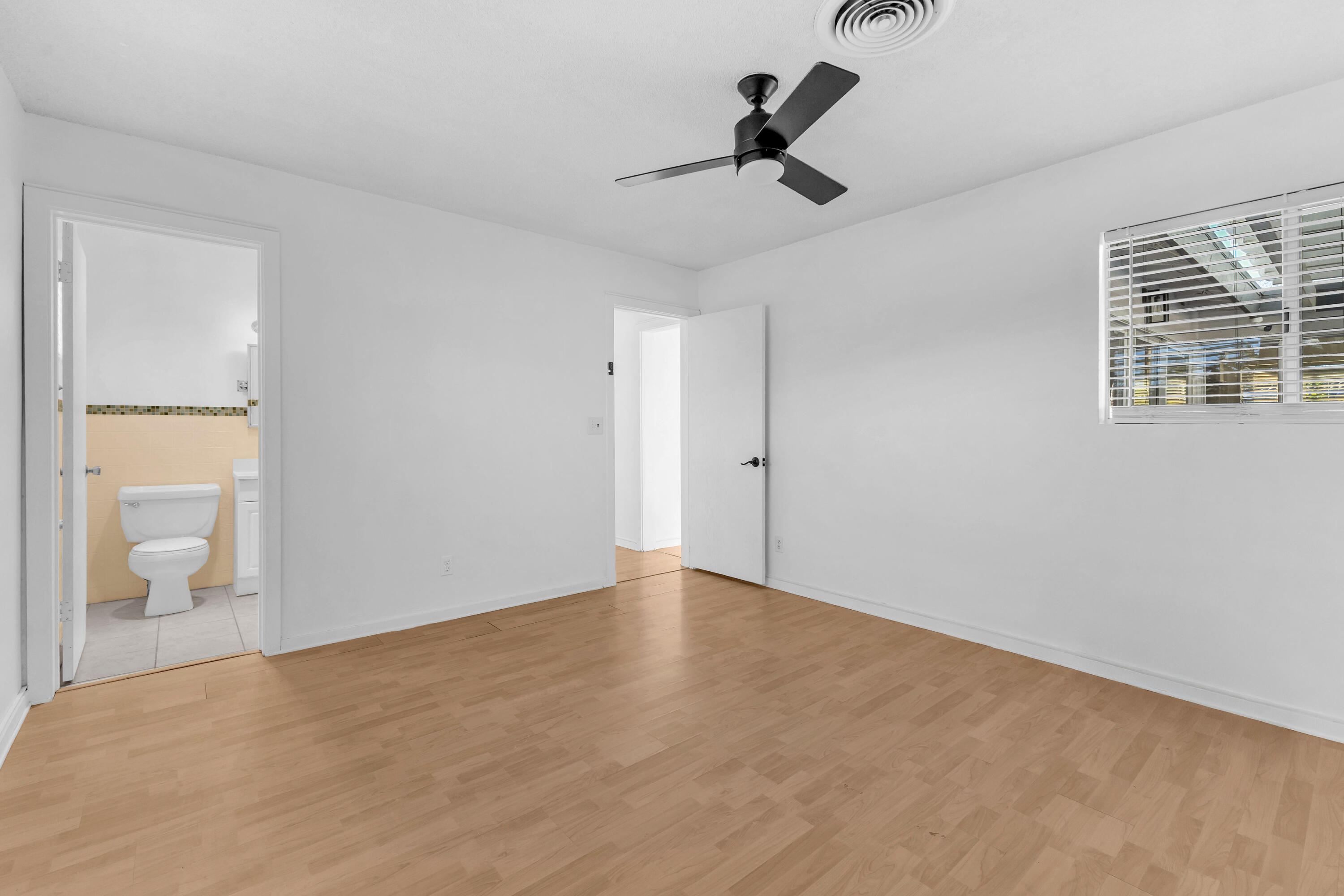 66180 14th Street Desert Hot Springs, CA 92240 - Photo 24 of 42 a view of an empty room and window