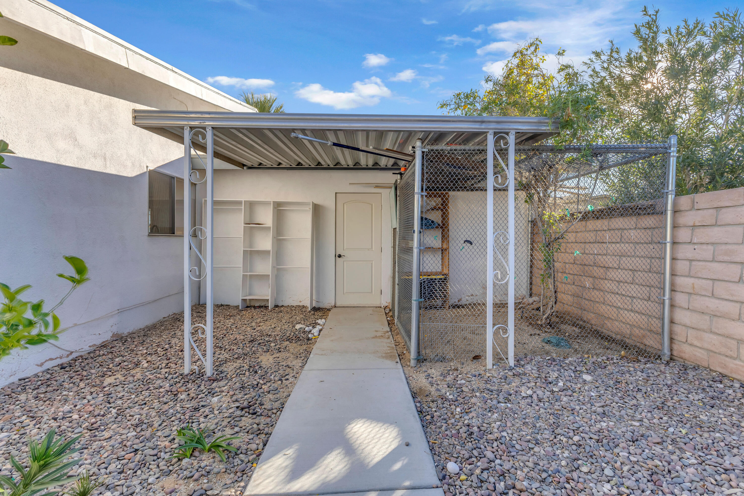 66180 14th Street Desert Hot Springs, CA 92240 - Photo 39 of 42 a backyard of a house