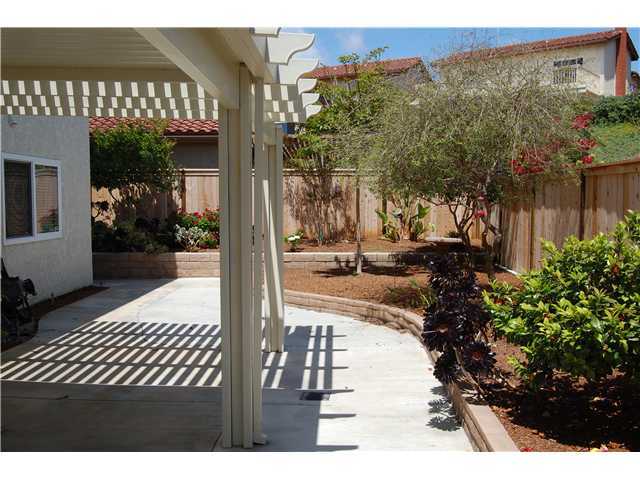925 Alyssum Road Carlsbad, CA 92011 - Photo 7 of 10