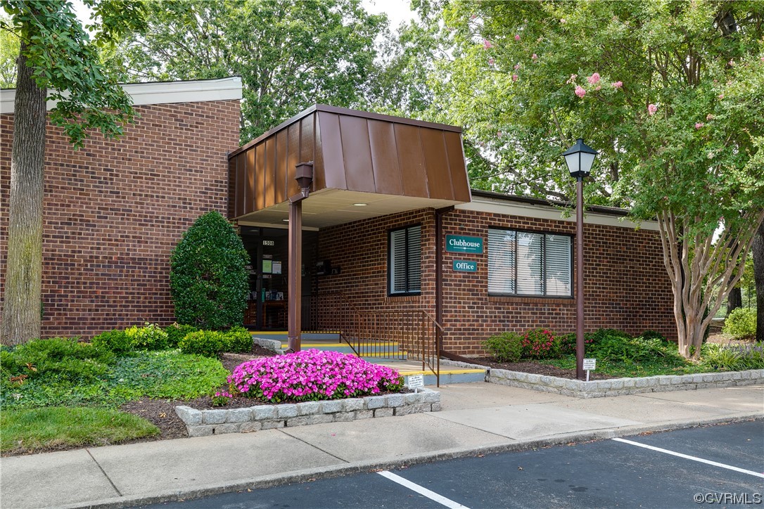 1509 Regency Woods Road, Unit 103 Henrico, VA 23238 - Photo 30 of 31 a front view of a house with yard