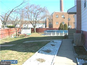 1901 Tomlinson Road Philadelphia, PA 19116 - Photo 10 of 12 Exterior Side