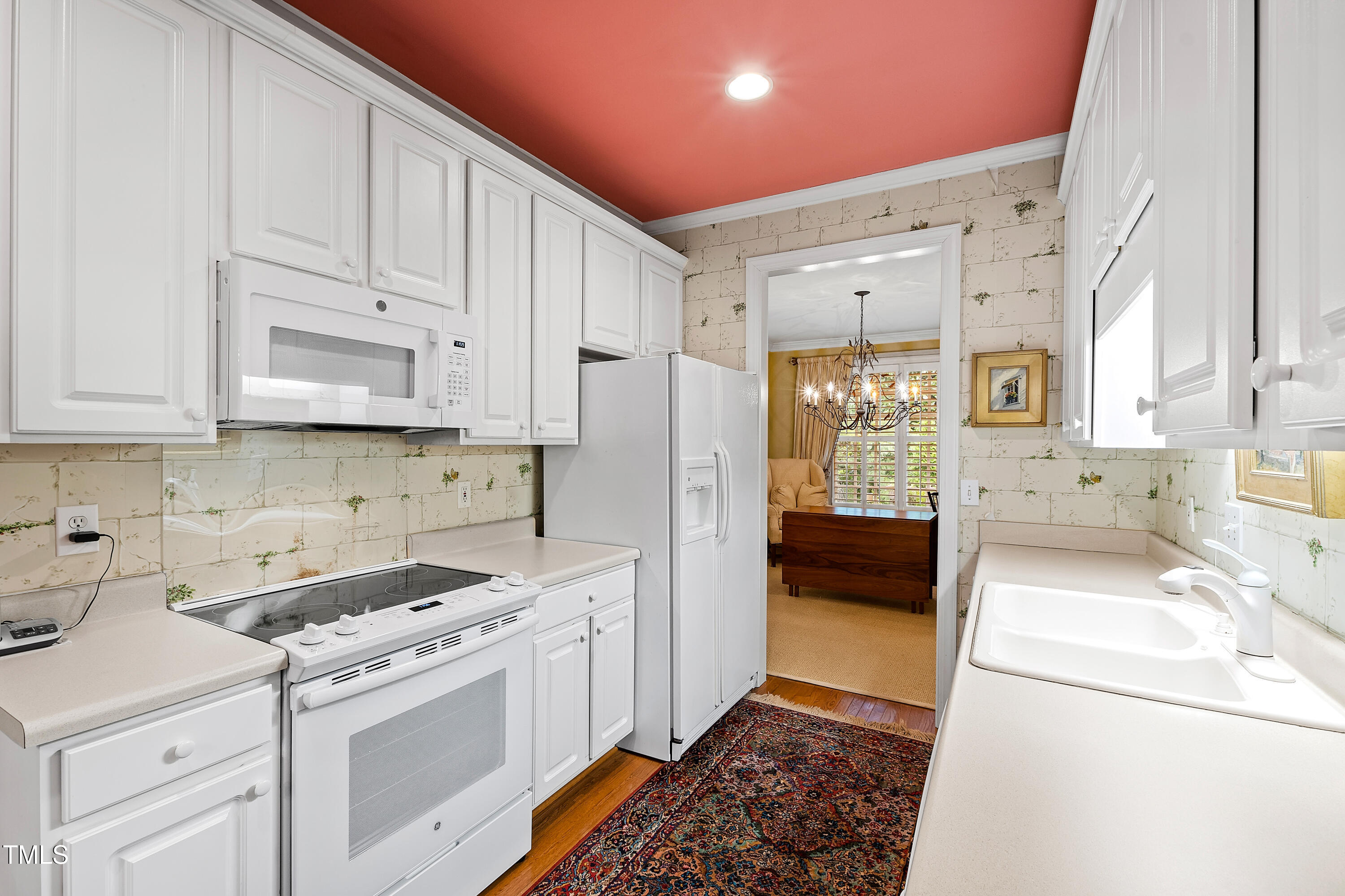 2316 Elmsford Way Raleigh, NC 27608 - Photo 17 of 42 kitchen 3