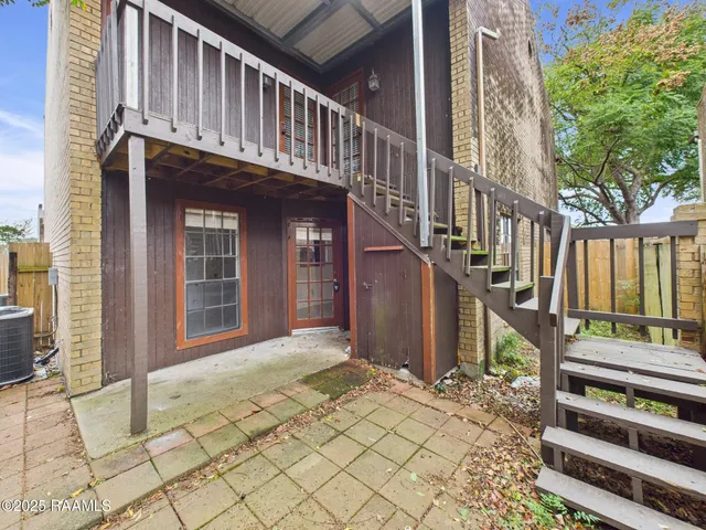 $950 | 108 Shekel Drive, Unit D, Lafayette, LA 70508