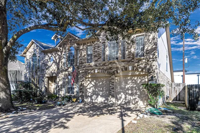 a view of outdoor space with city view