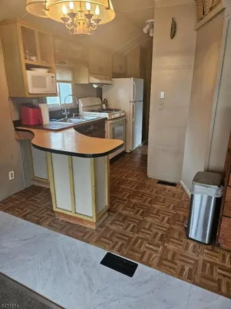 $1,400 | 113 Hamburg Turnpike, Unit 2, Butler, NJ 07405