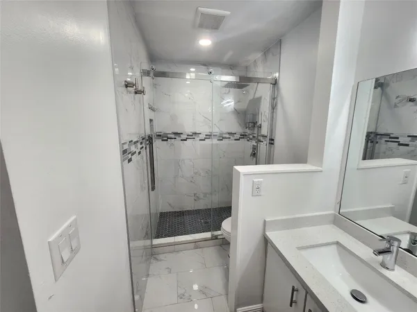 $2,800 | 3667 Carambola Circle North, Unit 2853, Coconut Creek, FL 33066