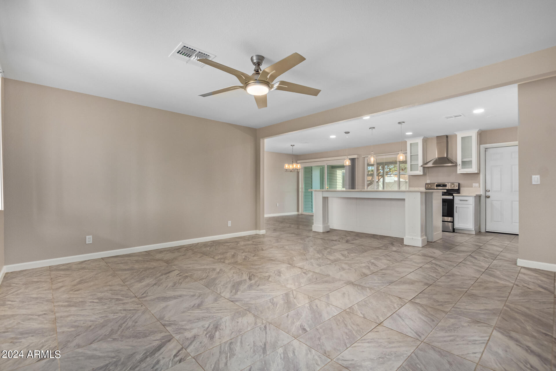 3249 West Wethersfield Road Phoenix, AZ 85029 - Photo 9 of 32 0009-09-Wethersfield